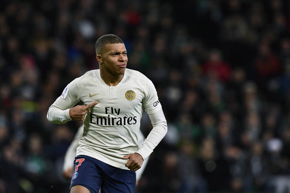 学费支付：为何选择人民币而非美元？